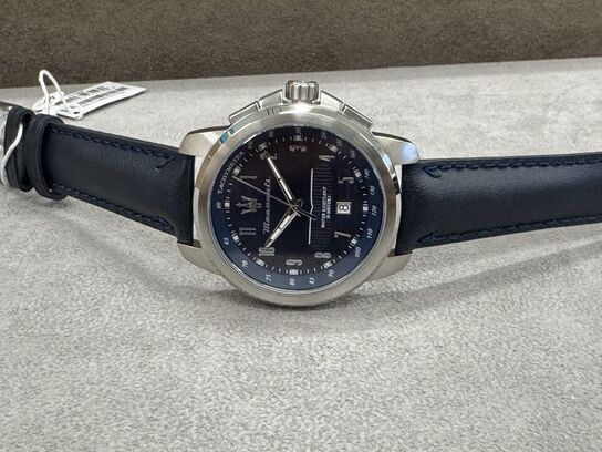 Armbåndsur  MASERATI SUCCESSO 44 MM BLUE D BLUE STRAP SS