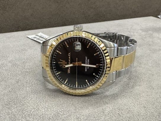 Armbåndsur  MASERATI COMPETIZIONE 43 MM 3H BLACK DIAL SS+YG BR