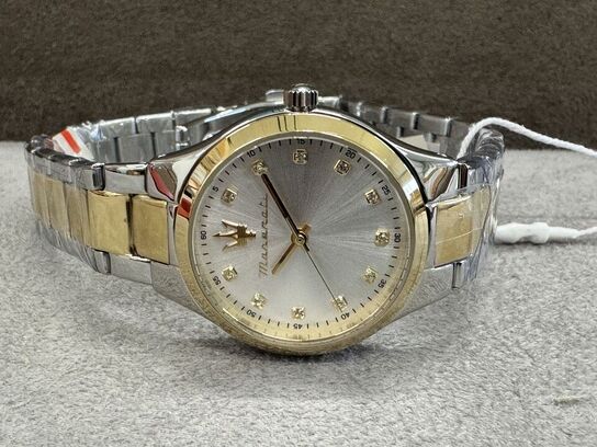 Armbåndsur  MASERATI ATTRAZIONE 30 MM 3H SILVER DIAL SS+YG BR
