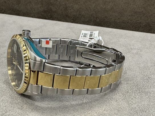 Armbåndsur  MASERATI COMPETIZIONE 43 MM 3H BLACK DIAL SS+YG BR