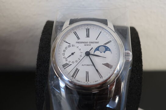Herreur FREDERIQUE CONSTANT Manufacture Moonphase 42 mm.  