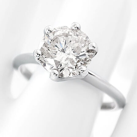 Diamant Ring 2.02 CT. 14 KT. Hvidguld (inkl. IGI Certifikat)