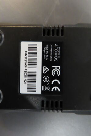 2 stk. batterier SONY samt lader 