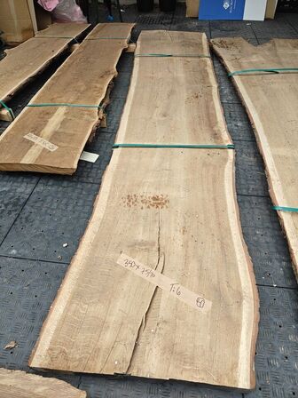 1 stk. Egetræsplanke str. 350 x 75 x 6