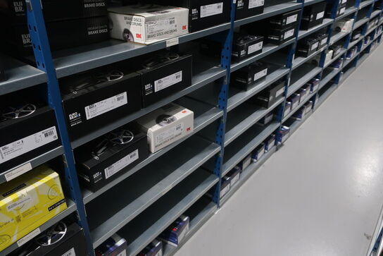 30 fag lagerreoler med indhold