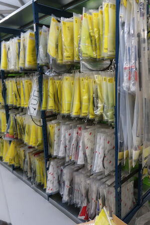 26 fag lagerreoler med indhold