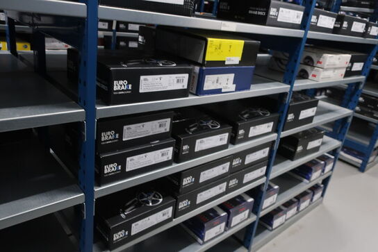 30 fag lagerreoler med indhold