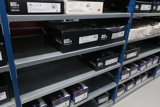 30 fag lagerreoler med indhold