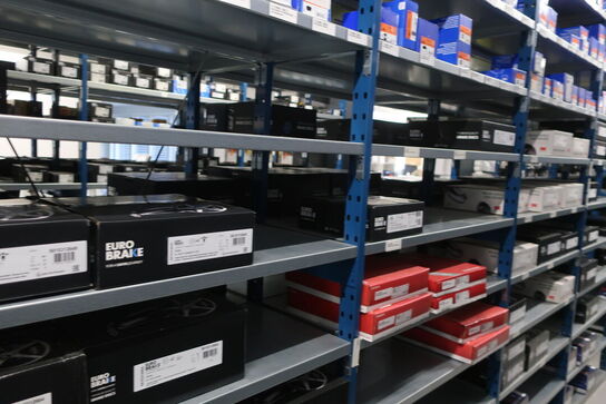 30 fag lagerreoler med indhold