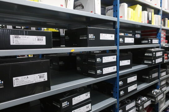 30 fag lagerreoler med indhold