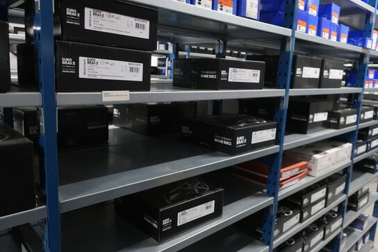 30 fag lagerreoler med indhold