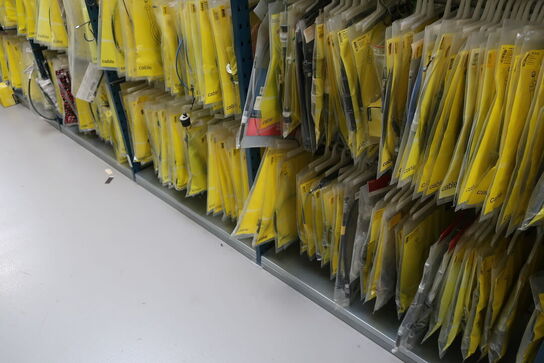 26 fag lagerreoler med indhold