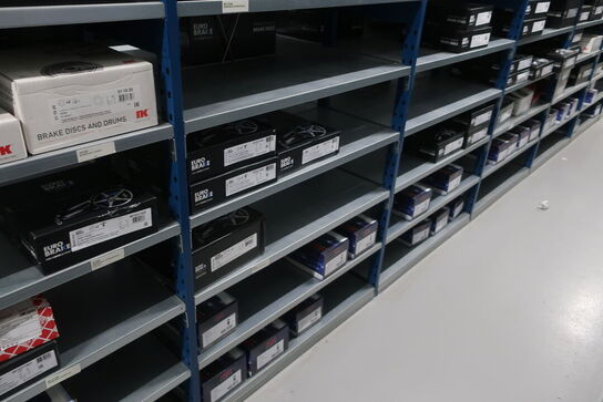 30 fag lagerreoler med indhold