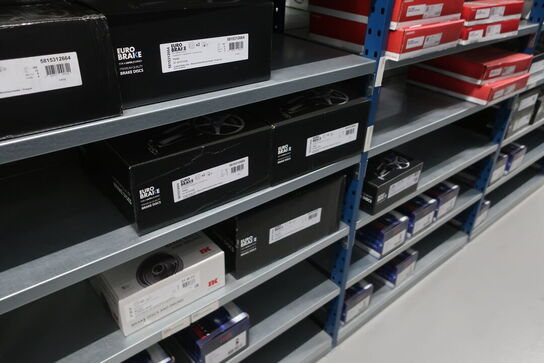 30 fag lagerreoler med indhold