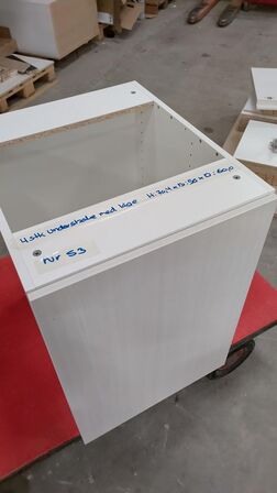 4 stk. usamlet underskabe H: 70,4 x B: 50 x D: 60,0 med låge og 4 hylder