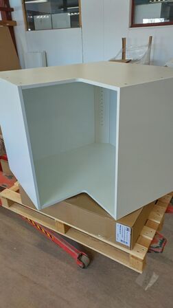 1 stk. Usamlet hjørneunderskab m/2 karruseller.