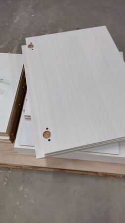 4 stk. usamlet underskabe H: 70,4 x B: 50 x D: 60,0 med låge og 4 hylder