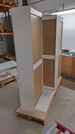 4 stk. usamlet højskabe H: 195,2 x B: 60 x D: 34,0 med låge og 16 hylder