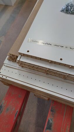 4 stk. usamlet underskabe H: 70,4 x B: 100 x D: 58,1