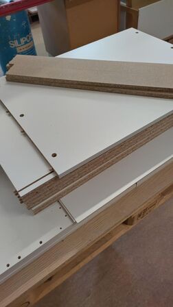 4 stk. usamlet underskabe H: 70,4 x B: 80 x D: 58,1