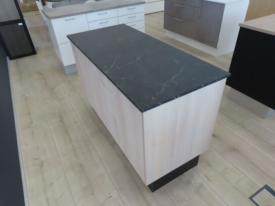 Fritstående Ø med 2 låger og plads til indbygningsovn