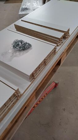 4 stk. usamlet højskabe H: 195,2 x B: 50 x D: 32,0