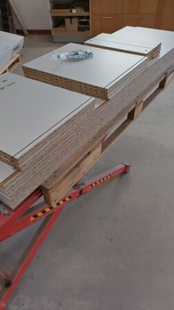 4 stk. usamlet højskabe H: 182,4 x B: 50 x D: 58,1 cm uden låger.