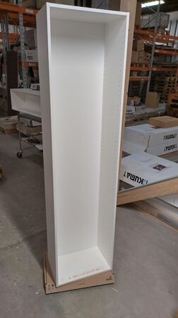 4 stk. usamlet højskabe H: 195,2 x B: 50 x D: 32,0