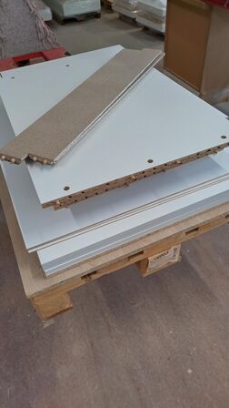 4 stk. usamlet underskabe H: 70,4 x B: 80 x D: 58,1