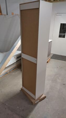 4 stk. usamlet højskabe H: 195,2 x B: 50 x D: 32,0