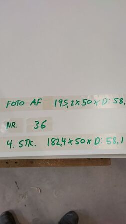 4 stk. usamlet højskabe H: 182,4 x B: 50 x D: 58,1 cm uden låger.