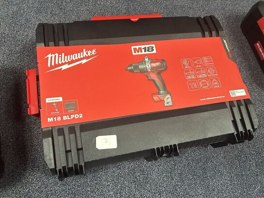 Milwaukee Bore-/Skruemaskine M18 BLPD2