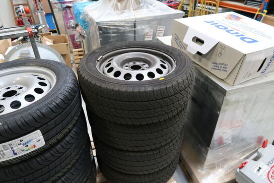 4 stk. fælge med dæk DUNLOP 225/55 R 17 C