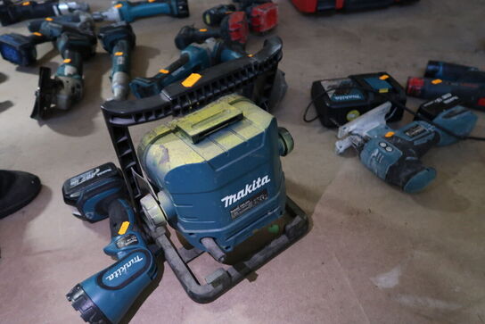 2 stk. arbejdslamper MAKITA DML185, DML805 med batteri