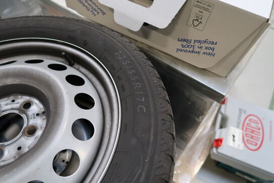 4 stk. fælge med dæk DUNLOP 225/55 R 17 C