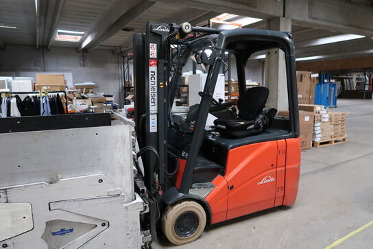 El-Gaffeltruck LINDE E 16H-01 med specialgrab