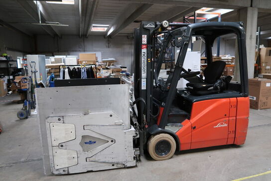 El-Gaffeltruck LINDE E 16H-01 med specialgrab