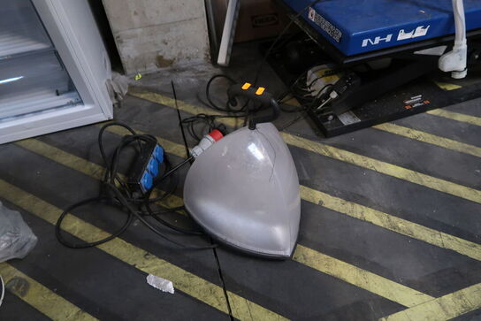 Arbejdslampe WÜRTH samt forlængerledning