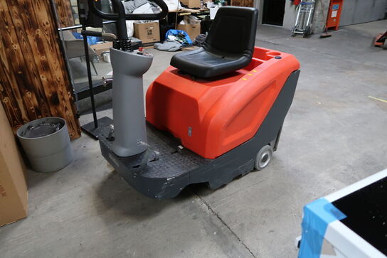 Ride-on fejemaskine HAKO SWEEPMASTER B800 R