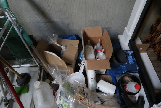 Rengøringsvogn med div. Rengøringsartikler