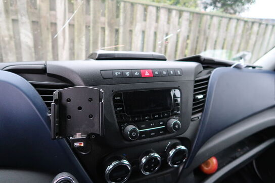 Varebil IVECO 35s18 3,0d Wb4100 Aut.