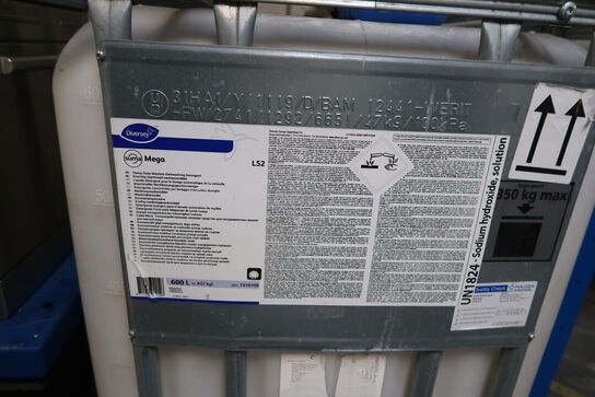 Palletanke med opvaskemiddel