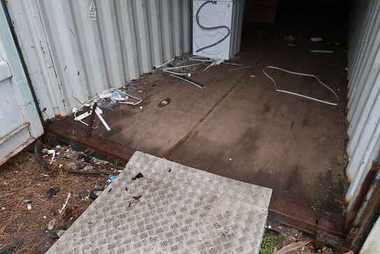 40 fods container med indhold