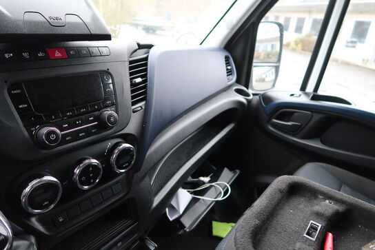 Varebil IVECO 35s18 3,0d Wb4100 Aut.