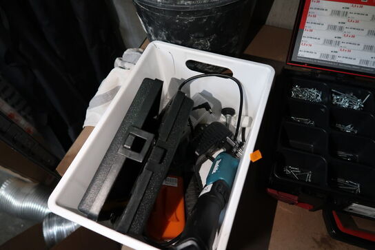 Akku håndværktøj MAKITA DF001D samt skruesæt WÜRTH