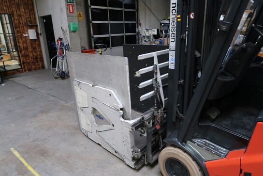 El-Gaffeltruck LINDE E 16H-01 med specialgrab