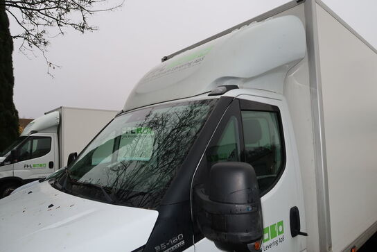 Varebil IVECO 35s18 3,0d Wb4100 Aut.