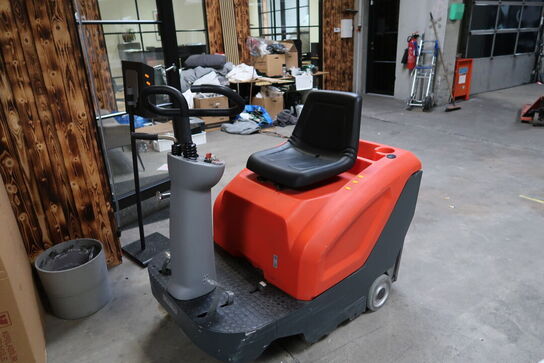 Ride-on fejemaskine HAKO SWEEPMASTER B800 R