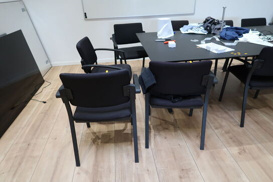 Mødebord med 11 stk. mødestole