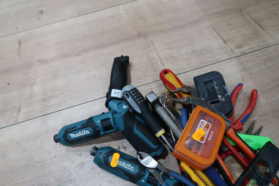 Akku håndværktøj MAKITA TD022D samt div. Værktøj